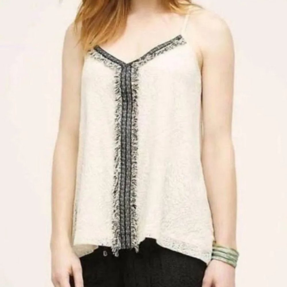 AKEMI + KIM Tank top with lace and fringe